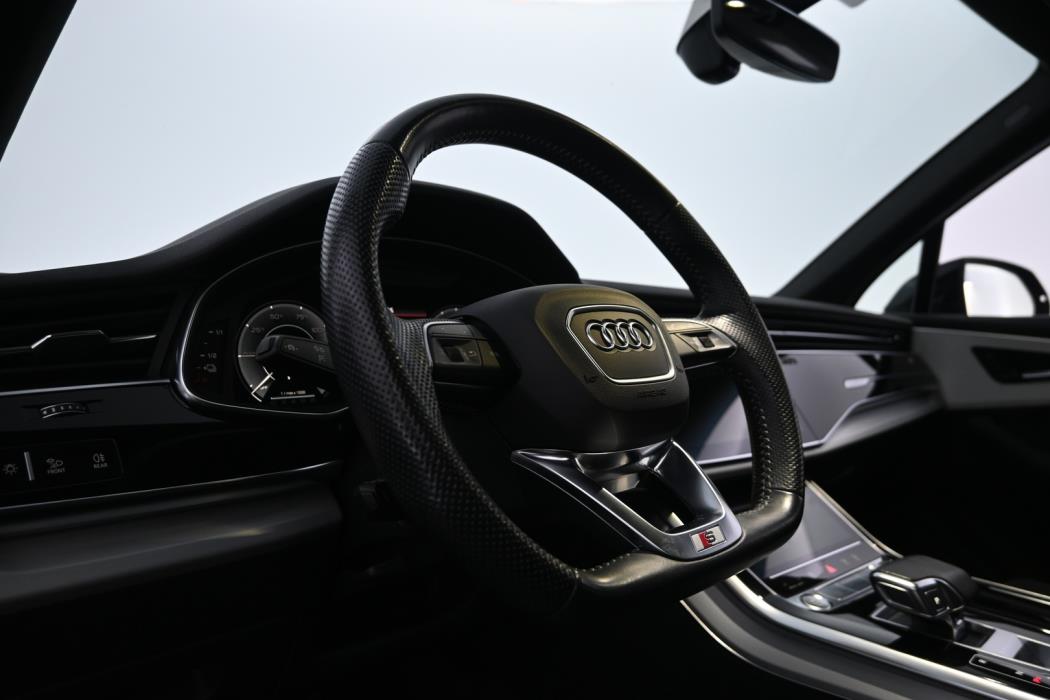 AUDI Q7 2020