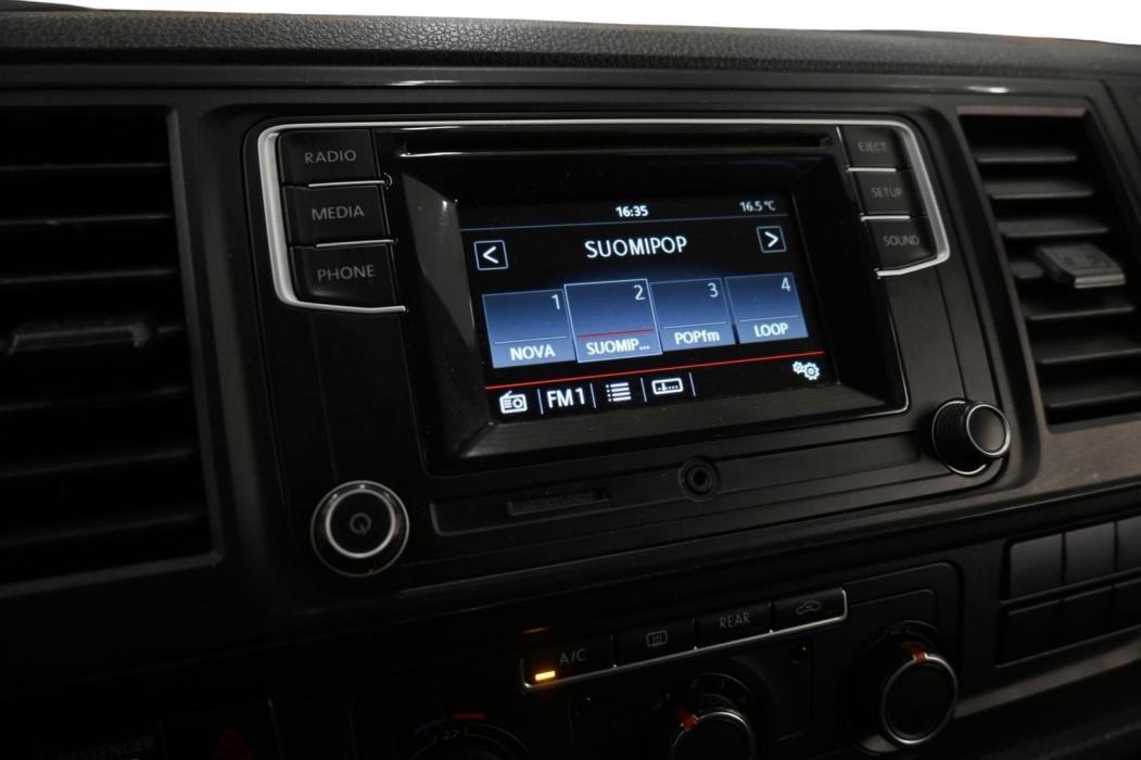 VOLKSWAGEN Caravelle 2016