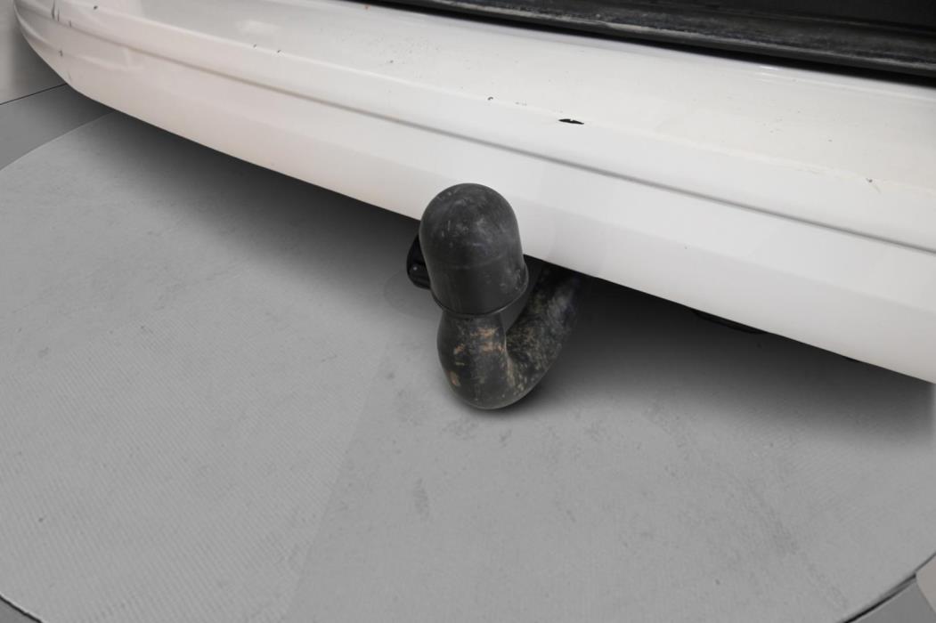 VOLKSWAGEN Caravelle 2016