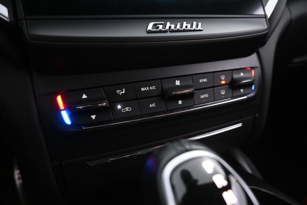 MASERATI Ghibli 2016