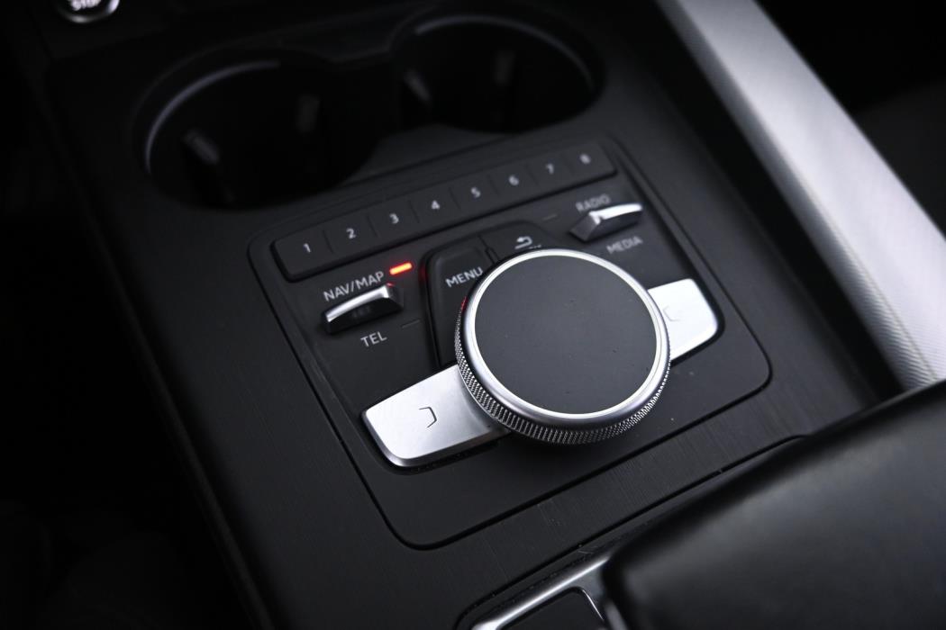 AUDI A4 2016