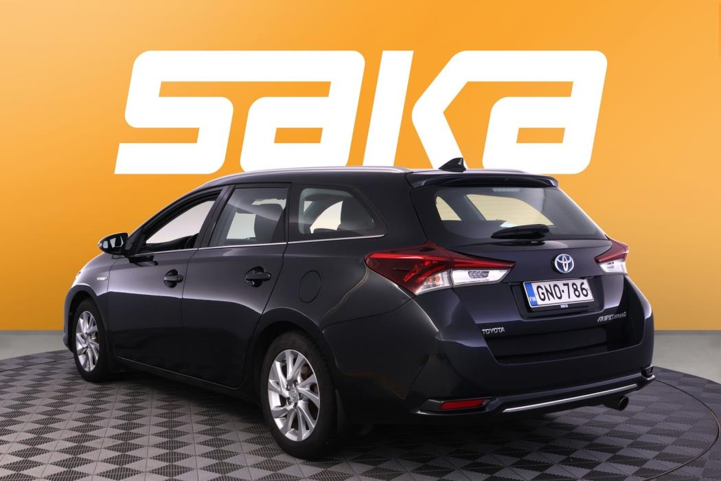 TOYOTA Auris 2016