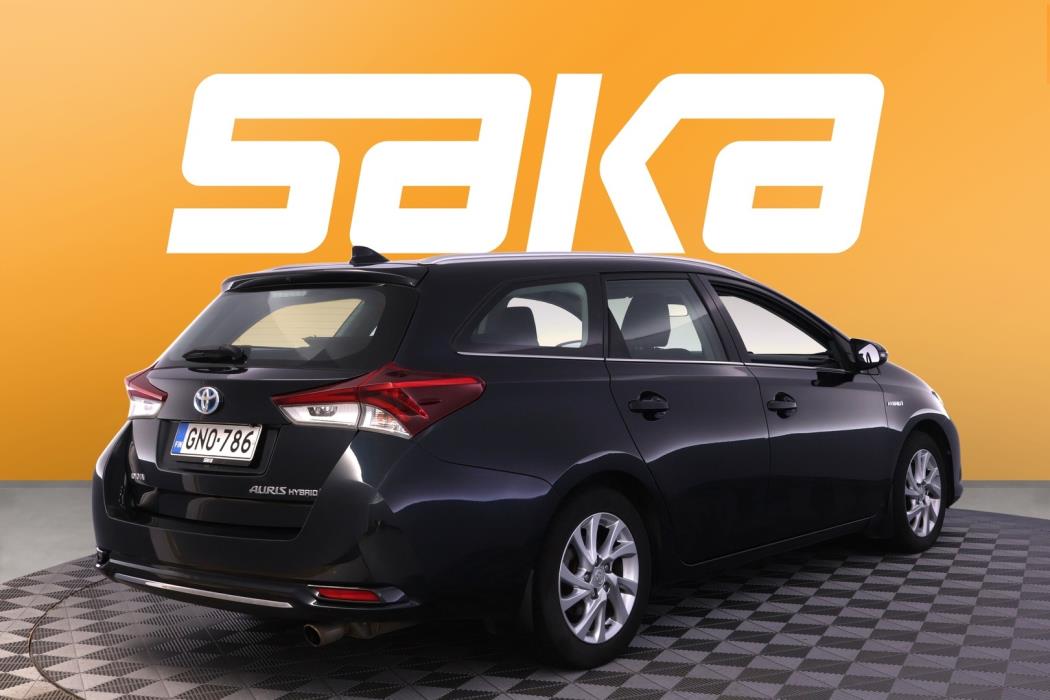 TOYOTA Auris 2016