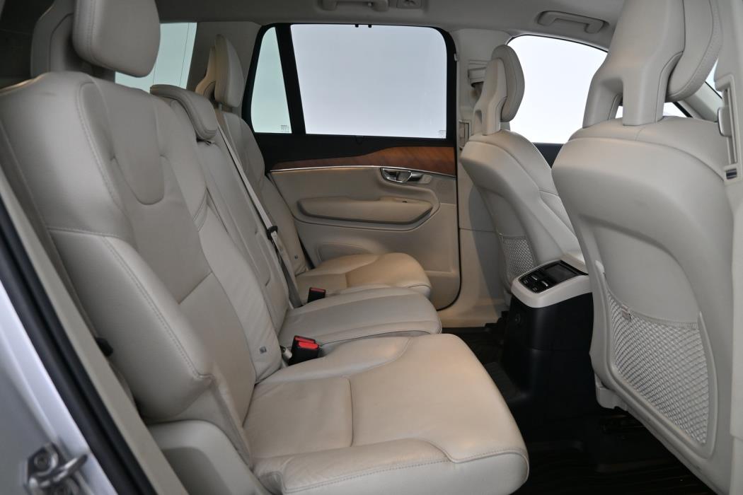 VOLVO XC90 2021