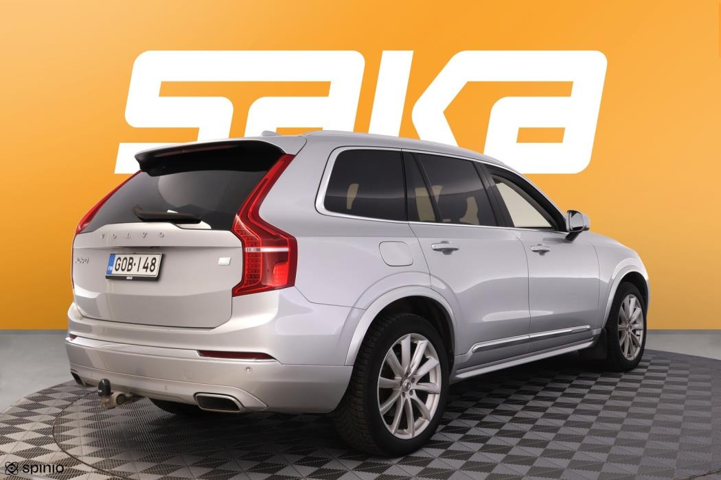 VOLVO XC90 2021