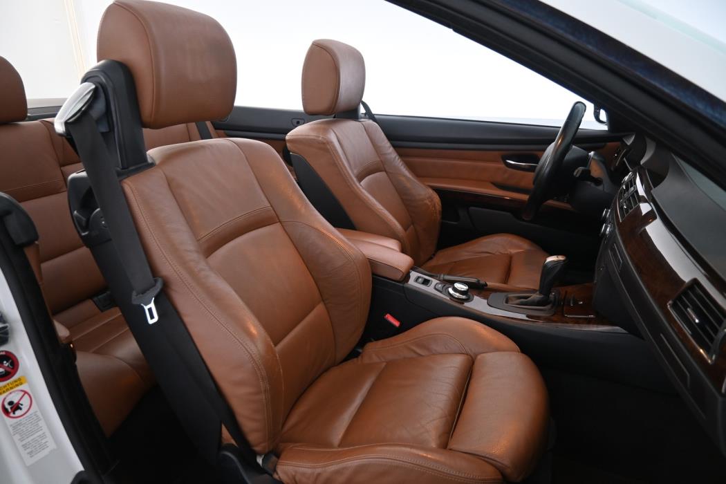 BMW 330 2008