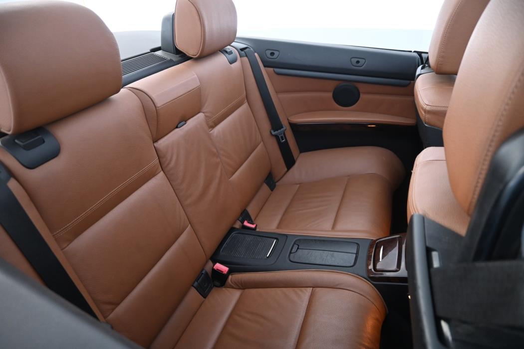 BMW 330 2008