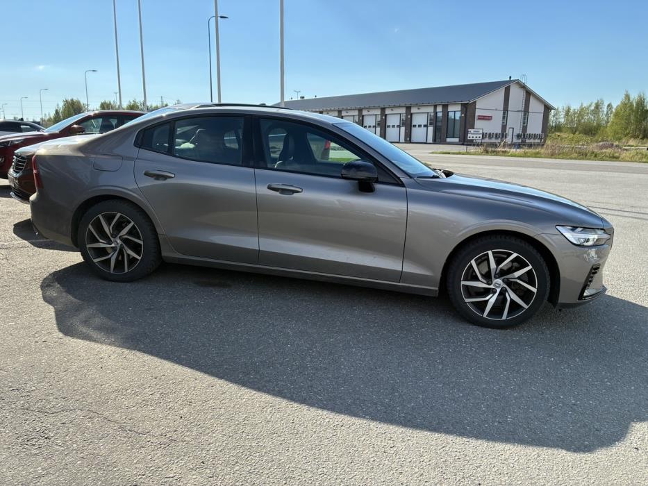 VOLVO S60 2021
