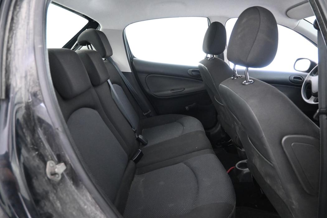 PEUGEOT 206+ 2010