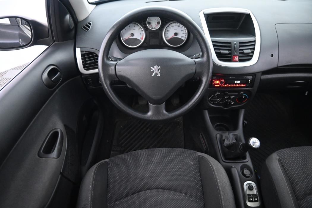 PEUGEOT 206+ 2010
