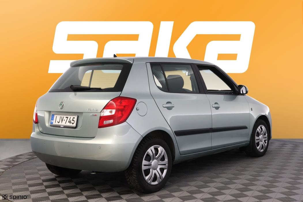 SKODA Fabia 2011