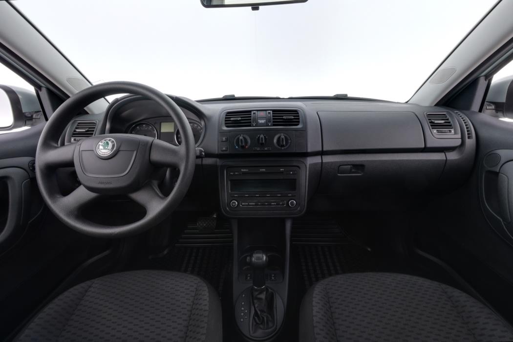 SKODA Fabia 2011
