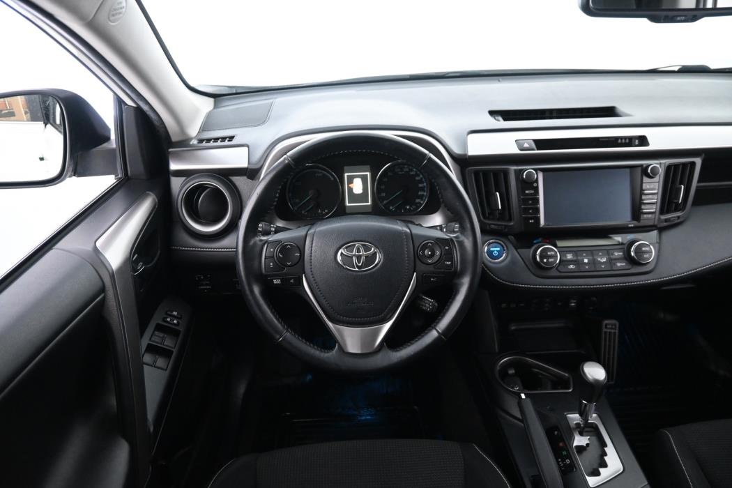 TOYOTA RAV4 2017