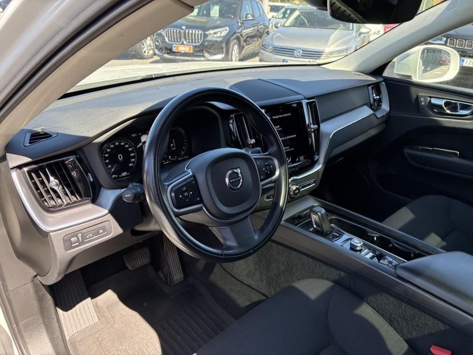 VOLVO XC60 2021