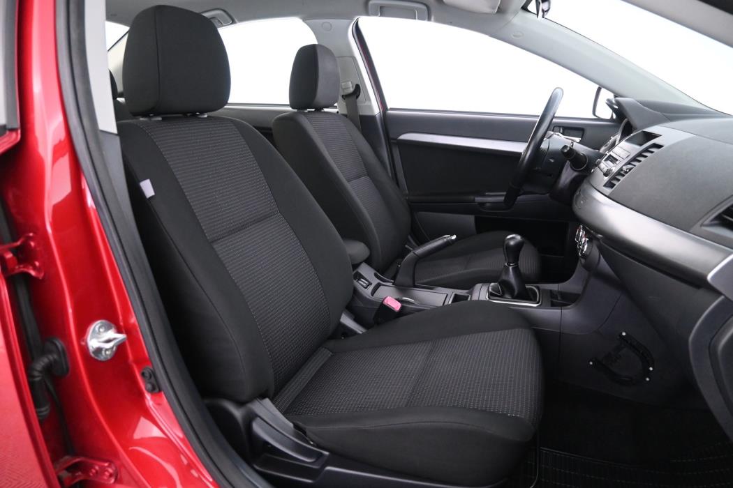 MITSUBISHI Lancer 2011