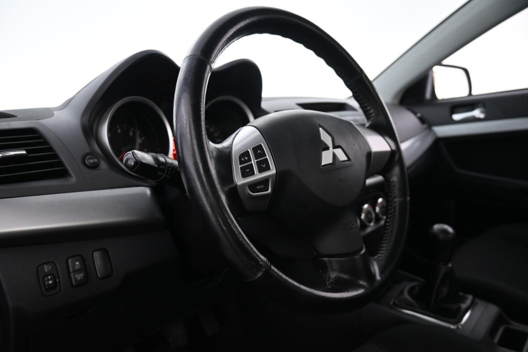 MITSUBISHI Lancer 2011