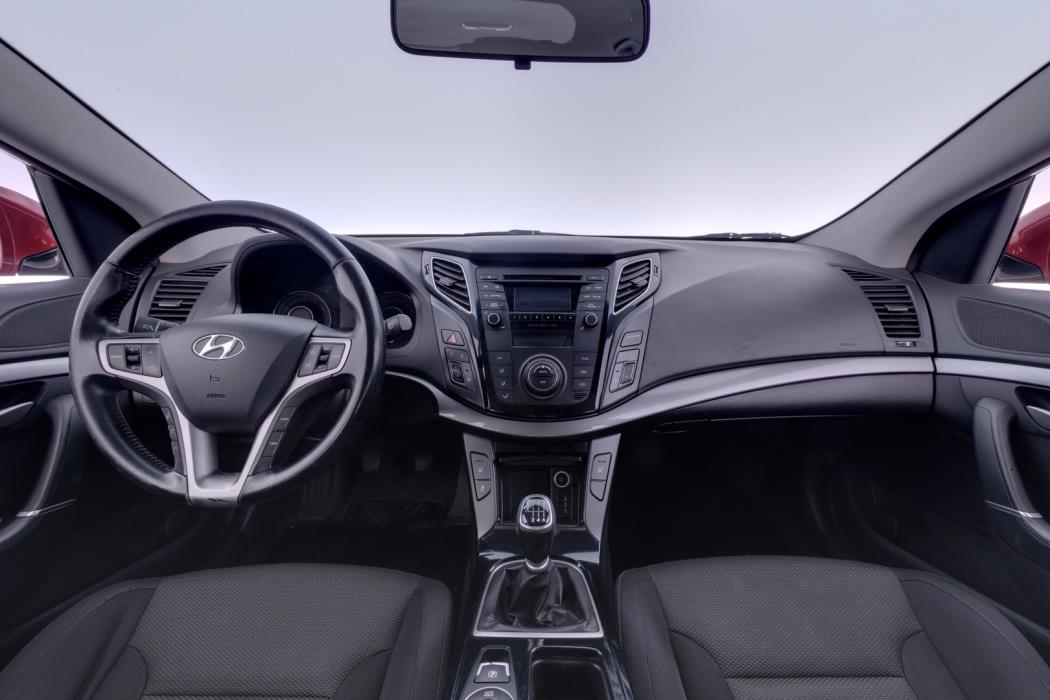 HYUNDAI i40 2013