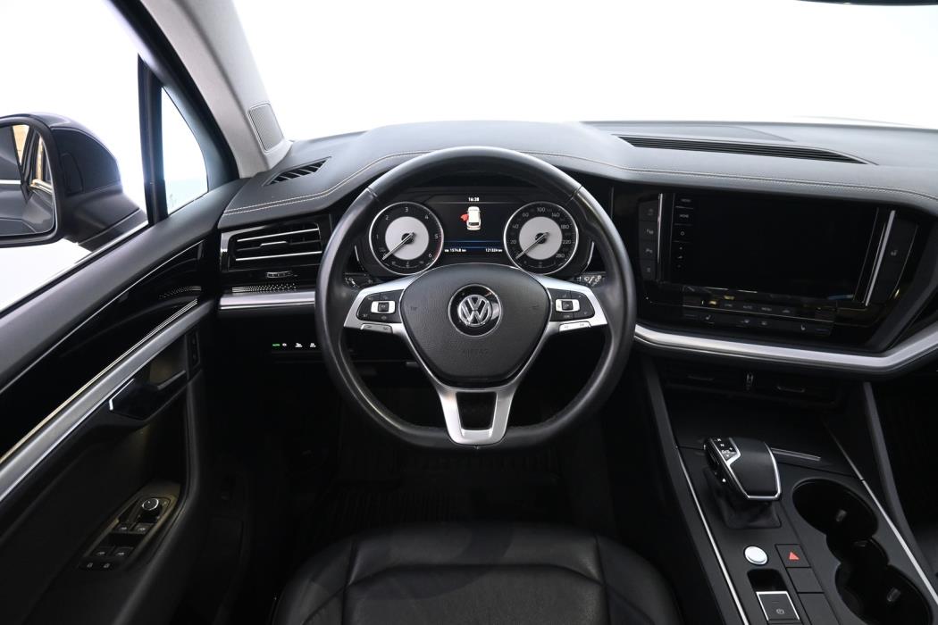VOLKSWAGEN Touareg 2021