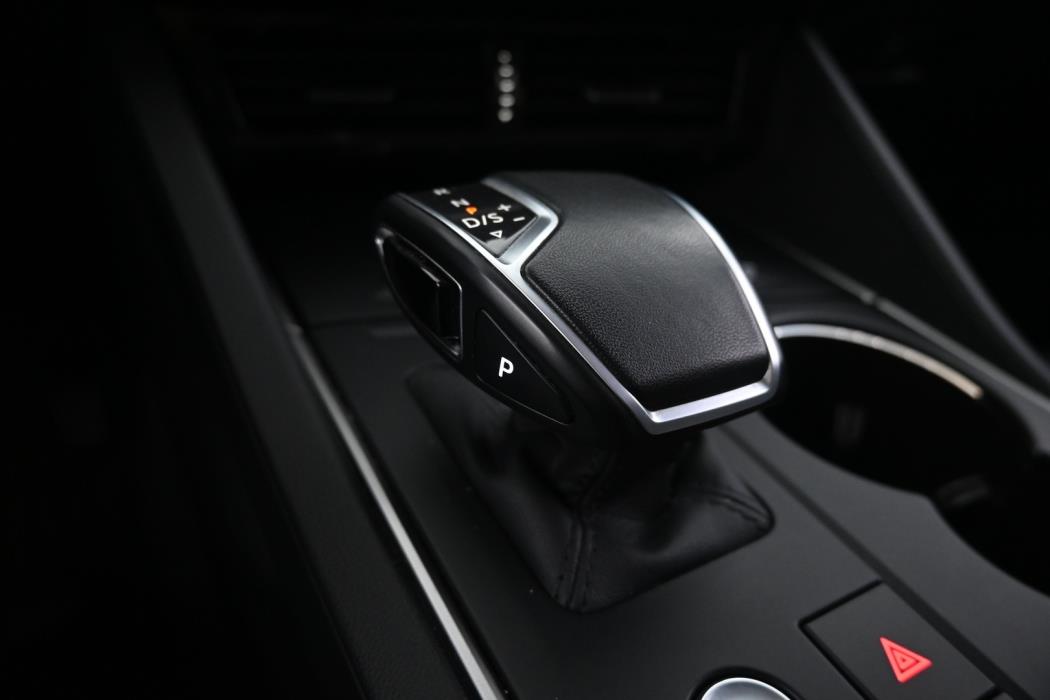 VOLKSWAGEN Touareg 2021
