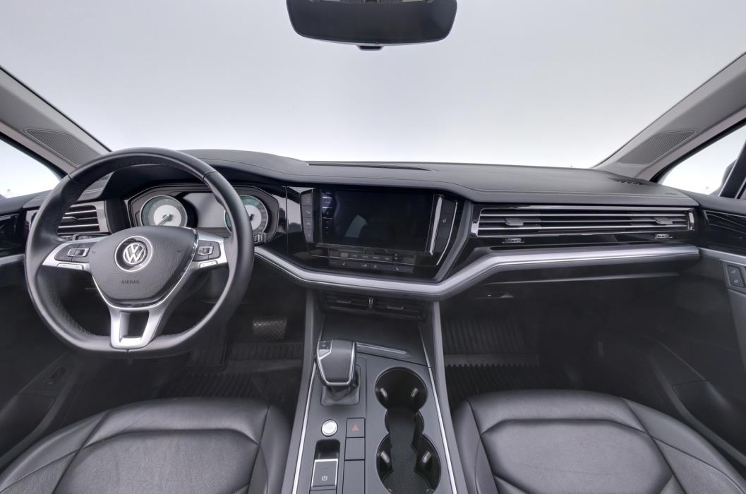 VOLKSWAGEN Touareg 2021