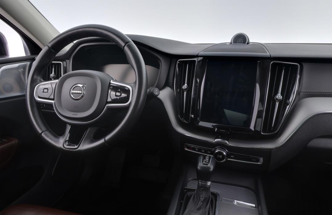 VOLVO XC60 2018