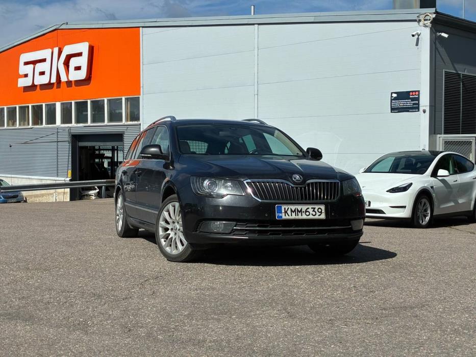 SKODA Superb 2013