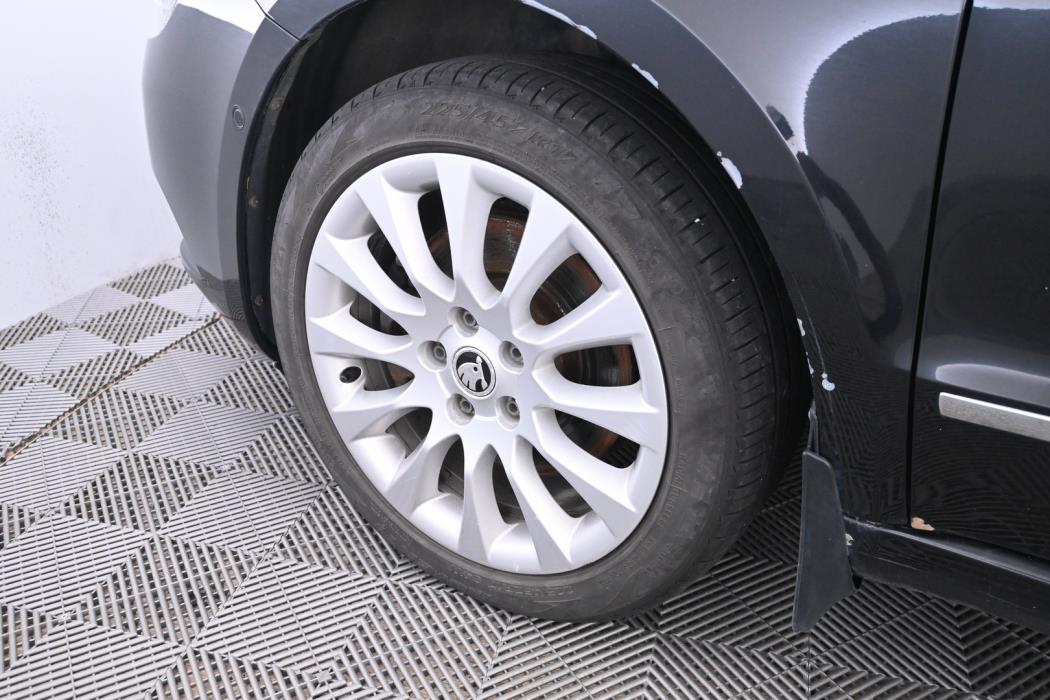 SKODA Superb 2014