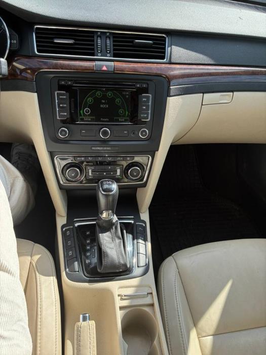 SKODA Superb 2013