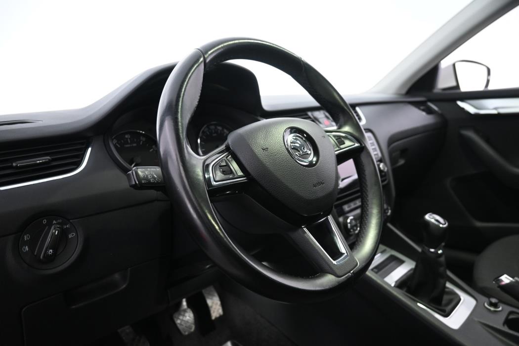 SKODA Octavia 2014