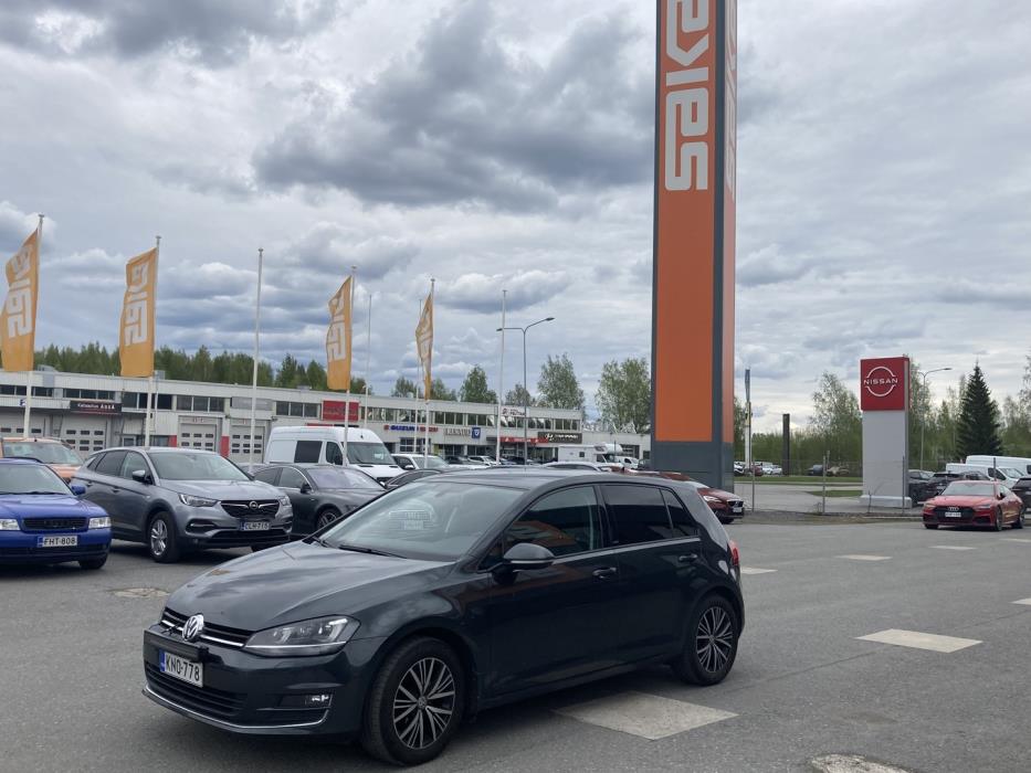 VOLKSWAGEN Golf 2016
