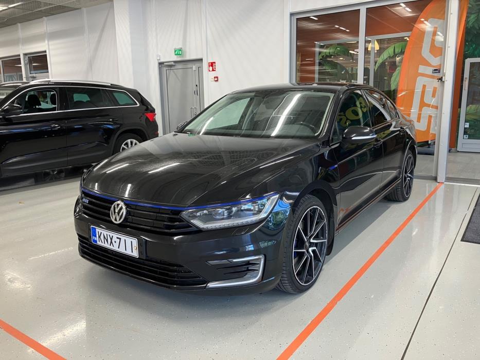 VOLKSWAGEN Passat 2017