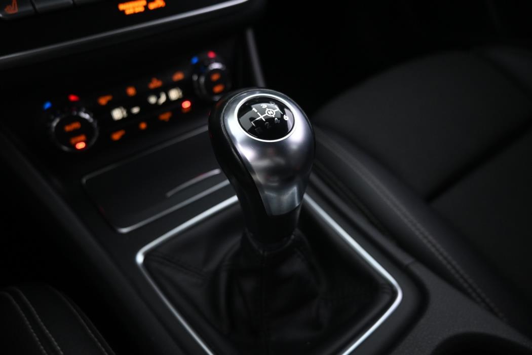 MERCEDES-BENZ A 2016
