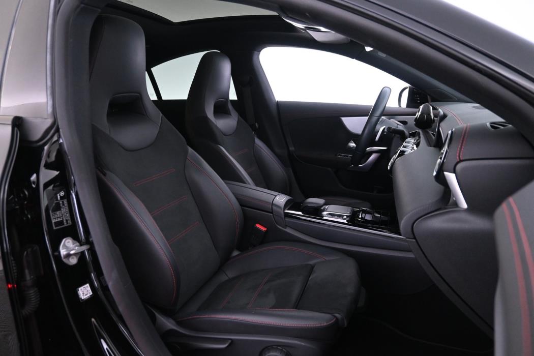MERCEDES-BENZ CLA 2022