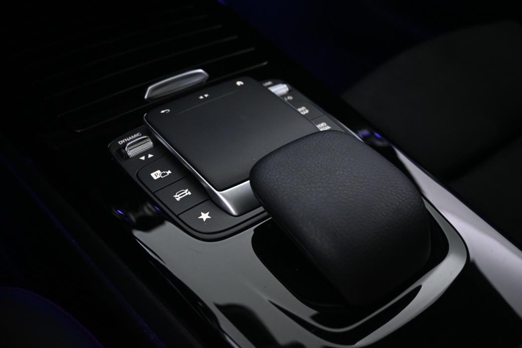 MERCEDES-BENZ CLA 2022