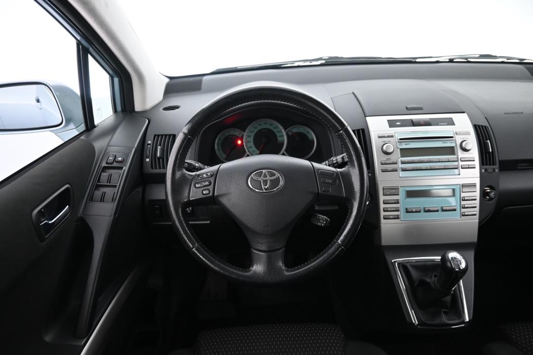 TOYOTA Corolla Verso 2008