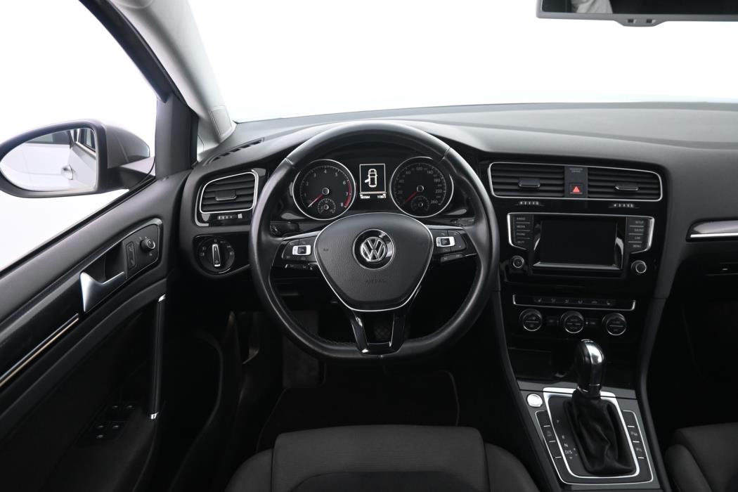 VOLKSWAGEN Golf 2013