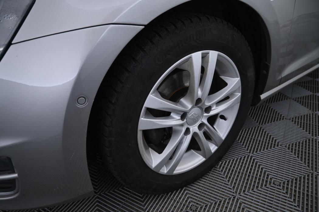 VOLKSWAGEN Golf 2013