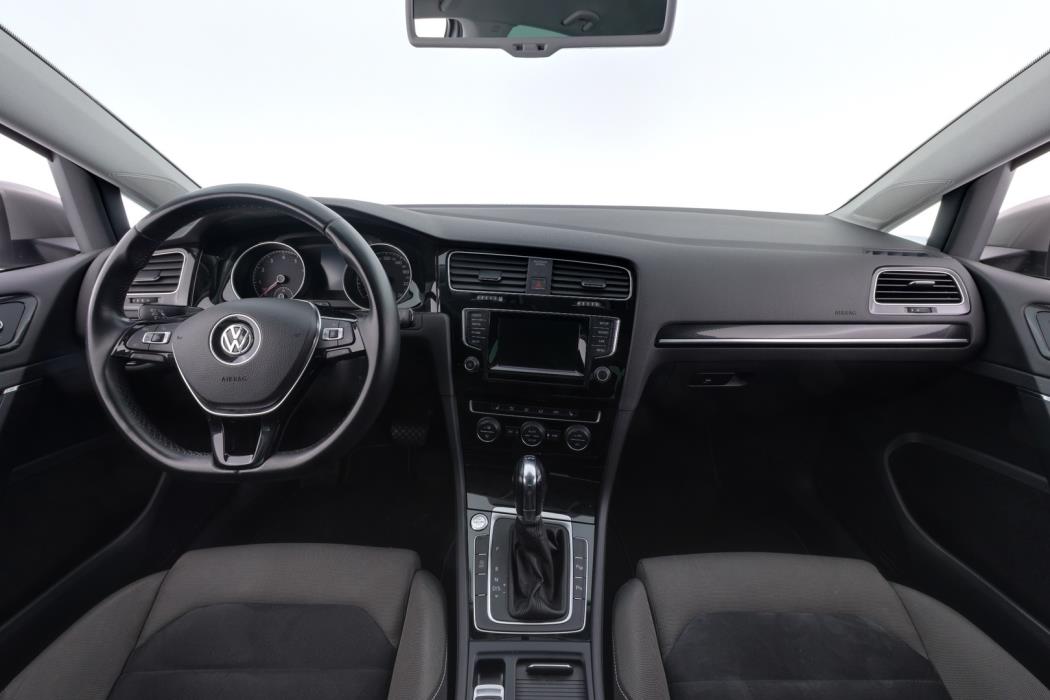 VOLKSWAGEN Golf 2013