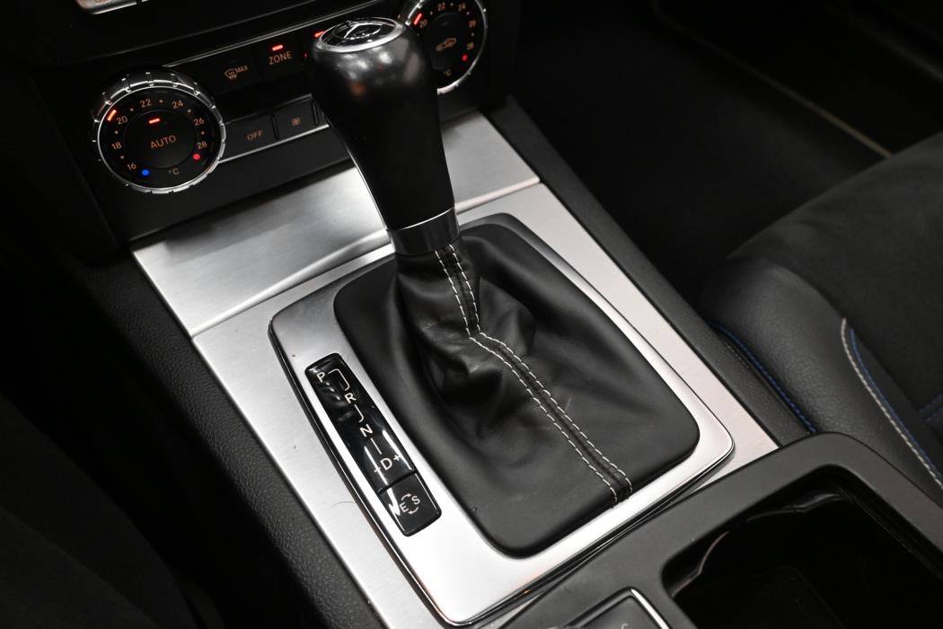 MERCEDES-BENZ C 2013