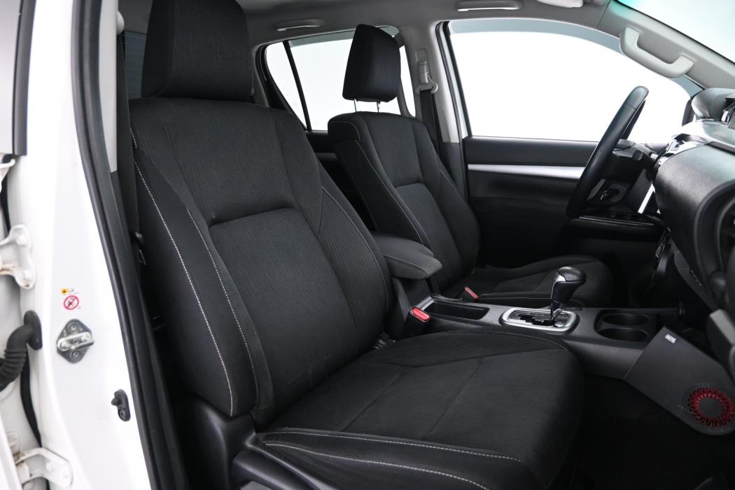 TOYOTA Hilux 2016