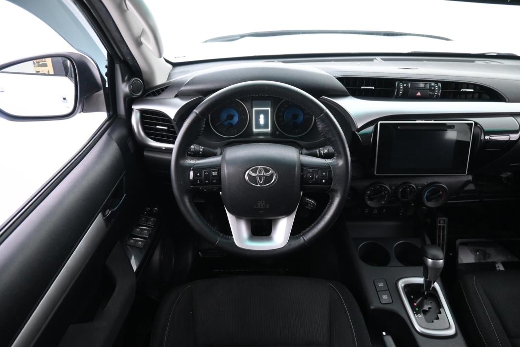TOYOTA Hilux 2016