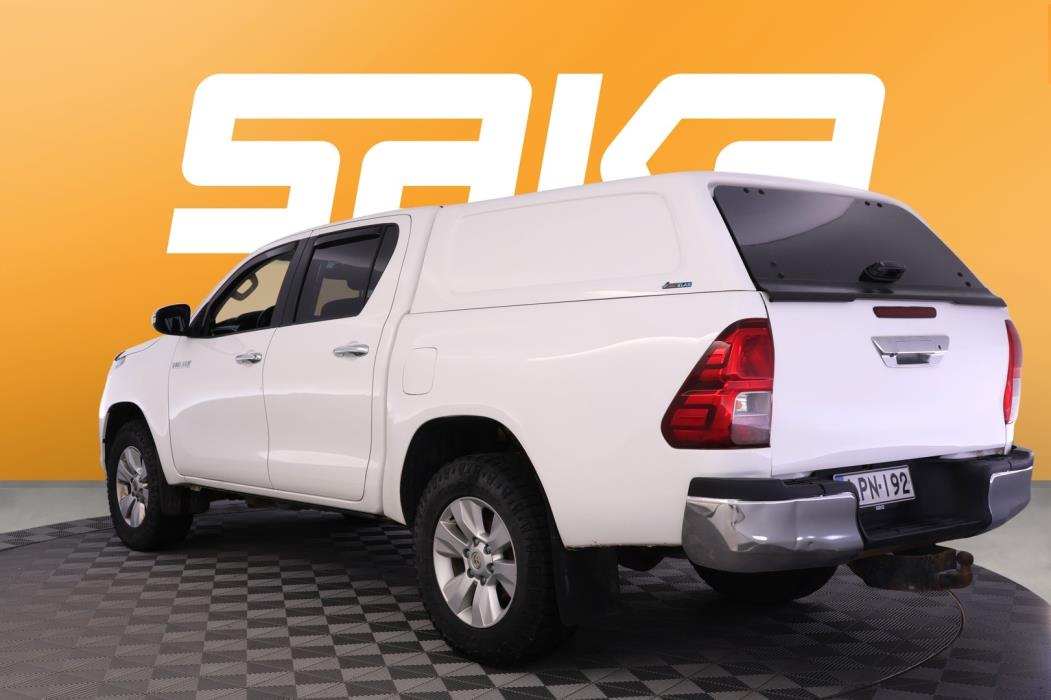 TOYOTA Hilux 2016