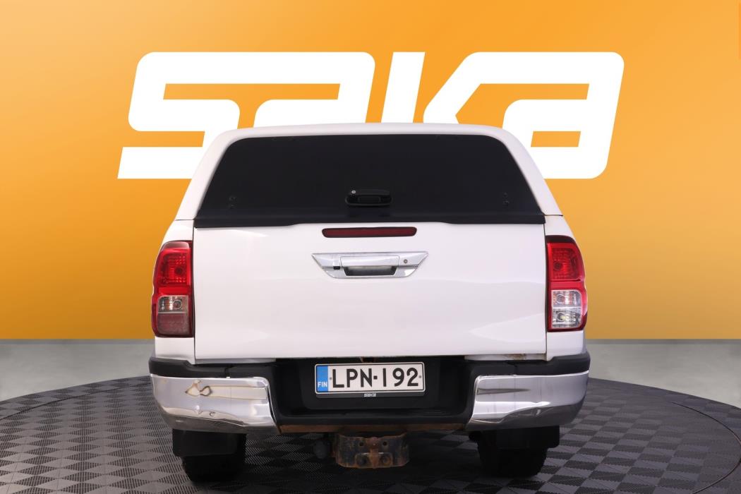 TOYOTA Hilux 2016