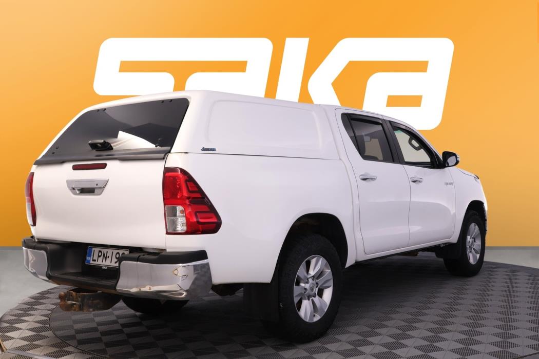 TOYOTA Hilux 2016