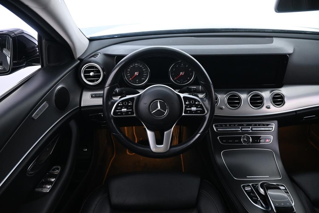 MERCEDES-BENZ E 2019