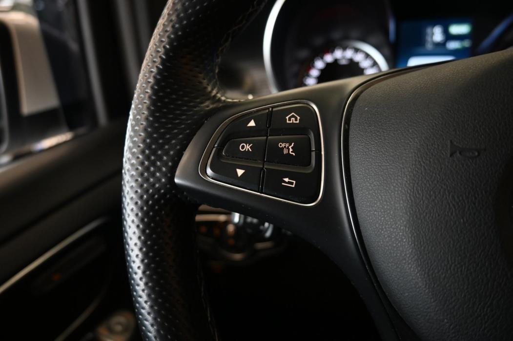 MERCEDES-BENZ EQV 2022