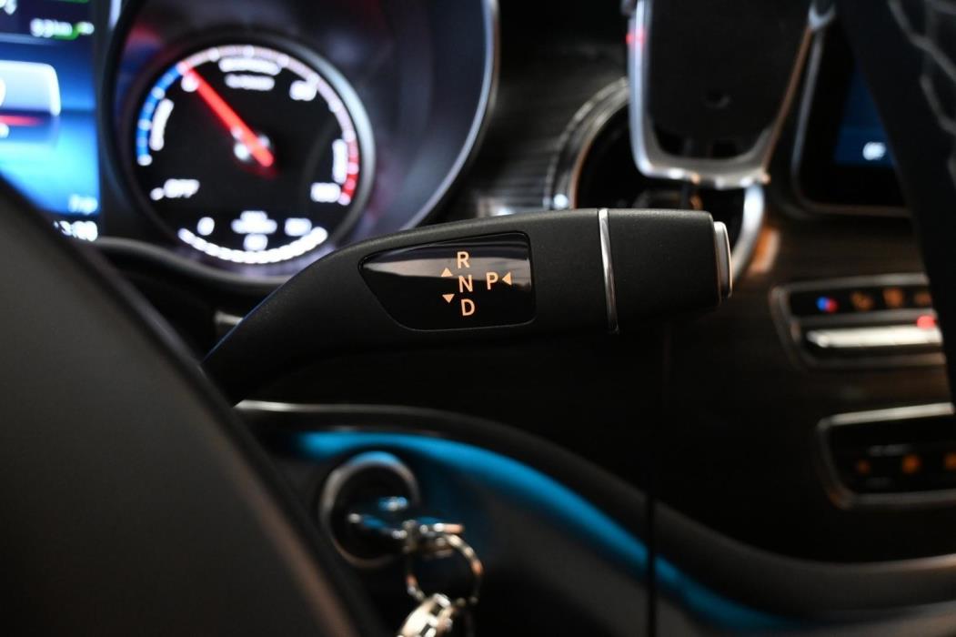 MERCEDES-BENZ EQV 2022