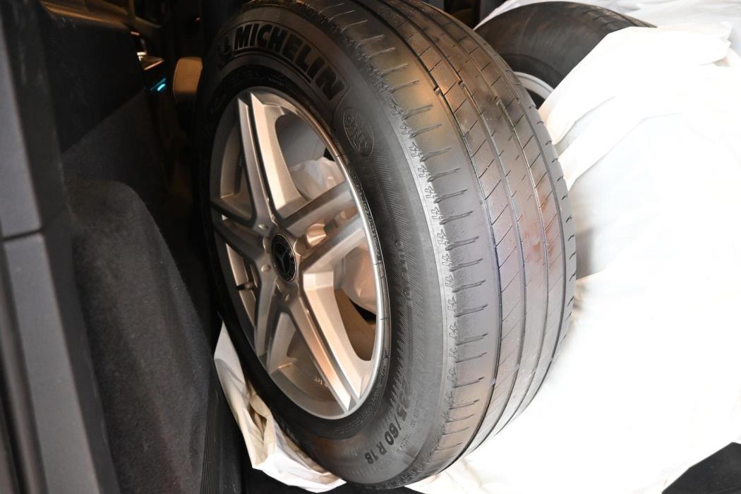 MERCEDES-BENZ EQV 2022