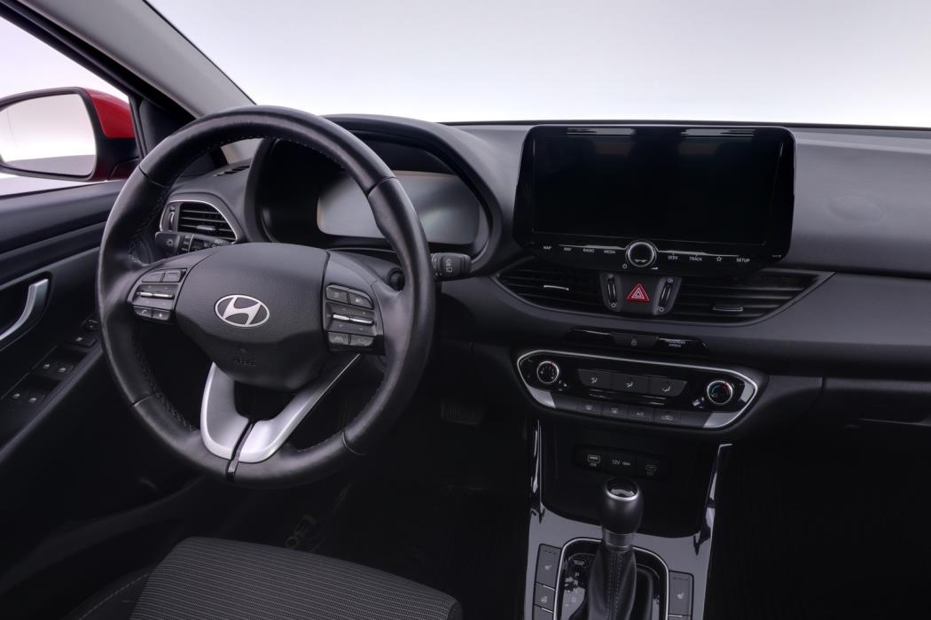 HYUNDAI I30 2025