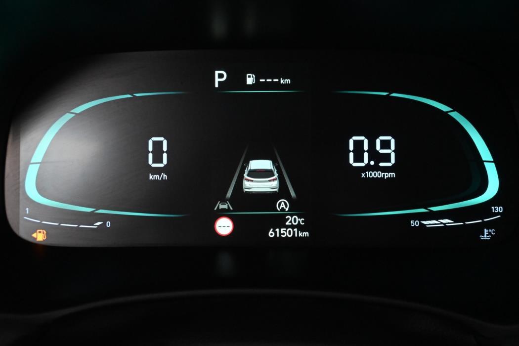 HYUNDAI I30 2025